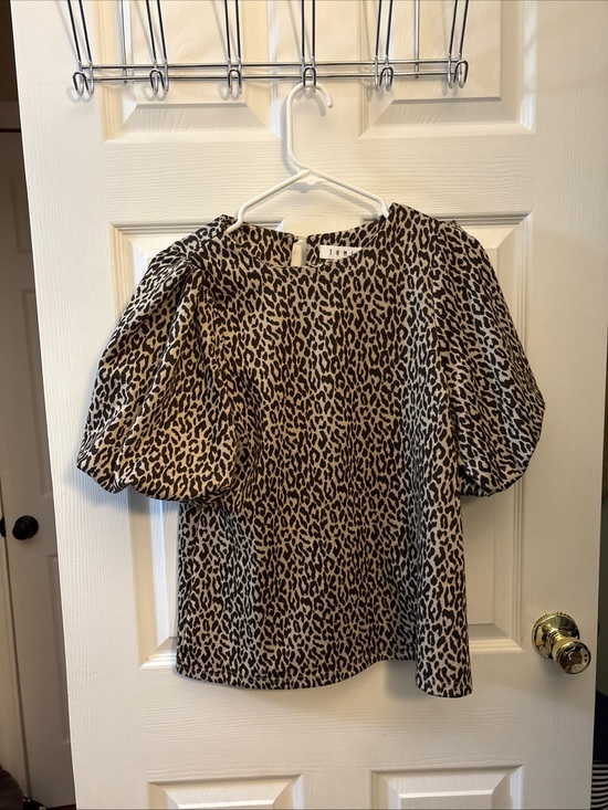 THML Tops - THML Leopard Print Puff Sleeve Blouse in Tan and Black